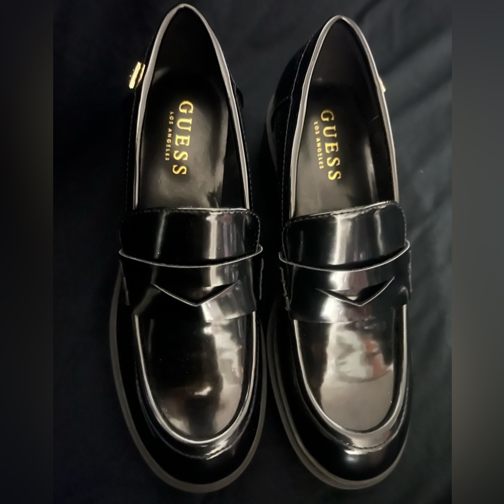 GUESS Shiny Black Loafers for Women
